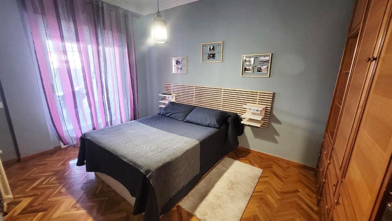 El Hogar De Todos Apartment Ourense Bagian luar foto