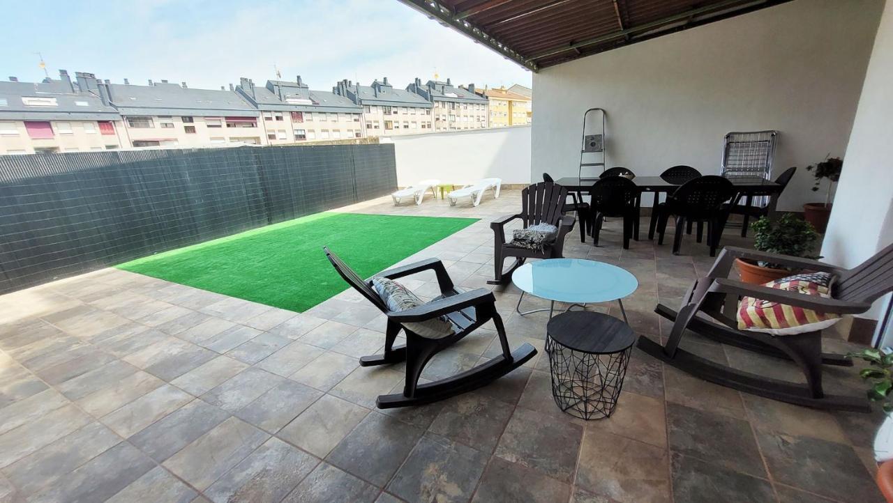El Hogar De Todos Apartment Ourense Bagian luar foto