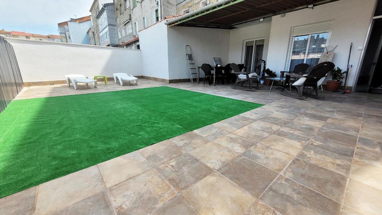 El Hogar De Todos Apartment Ourense Bagian luar foto