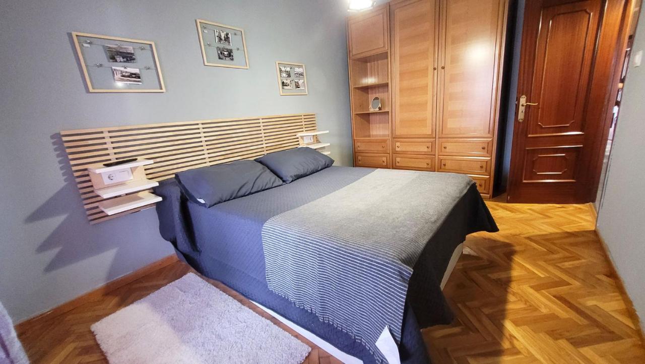 El Hogar De Todos Apartment Ourense Bagian luar foto