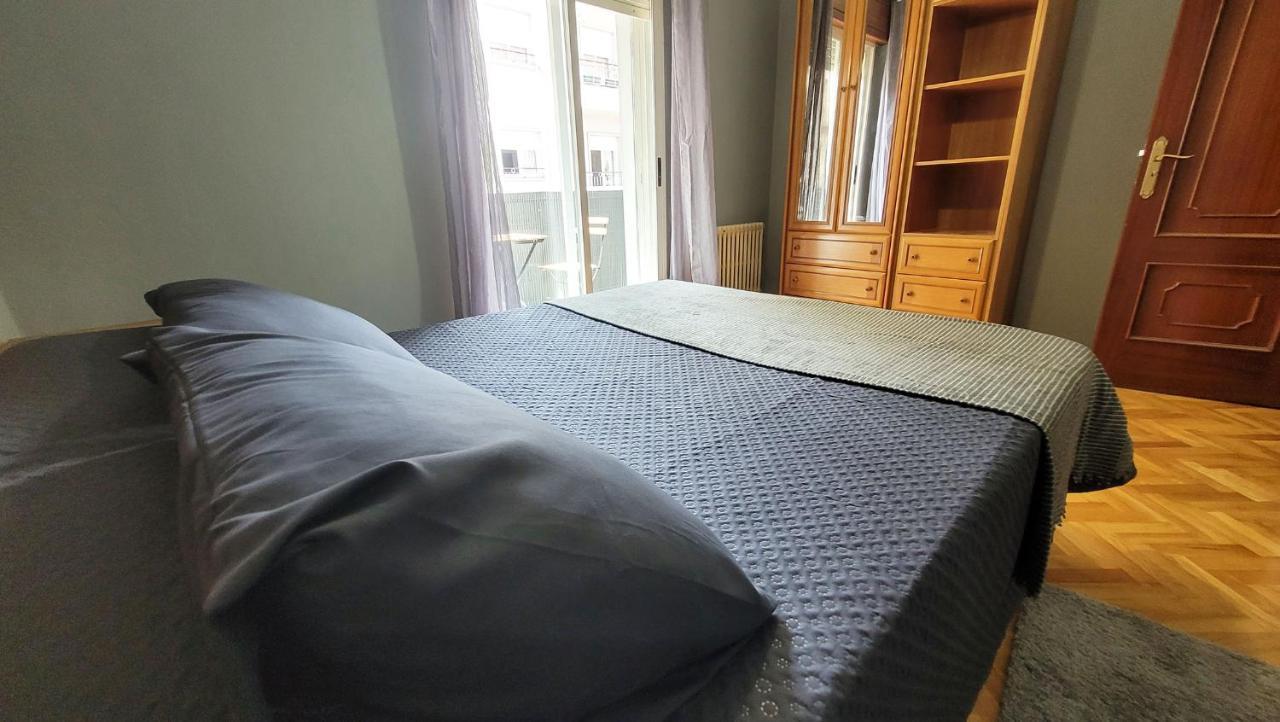 El Hogar De Todos Apartment Ourense Bagian luar foto