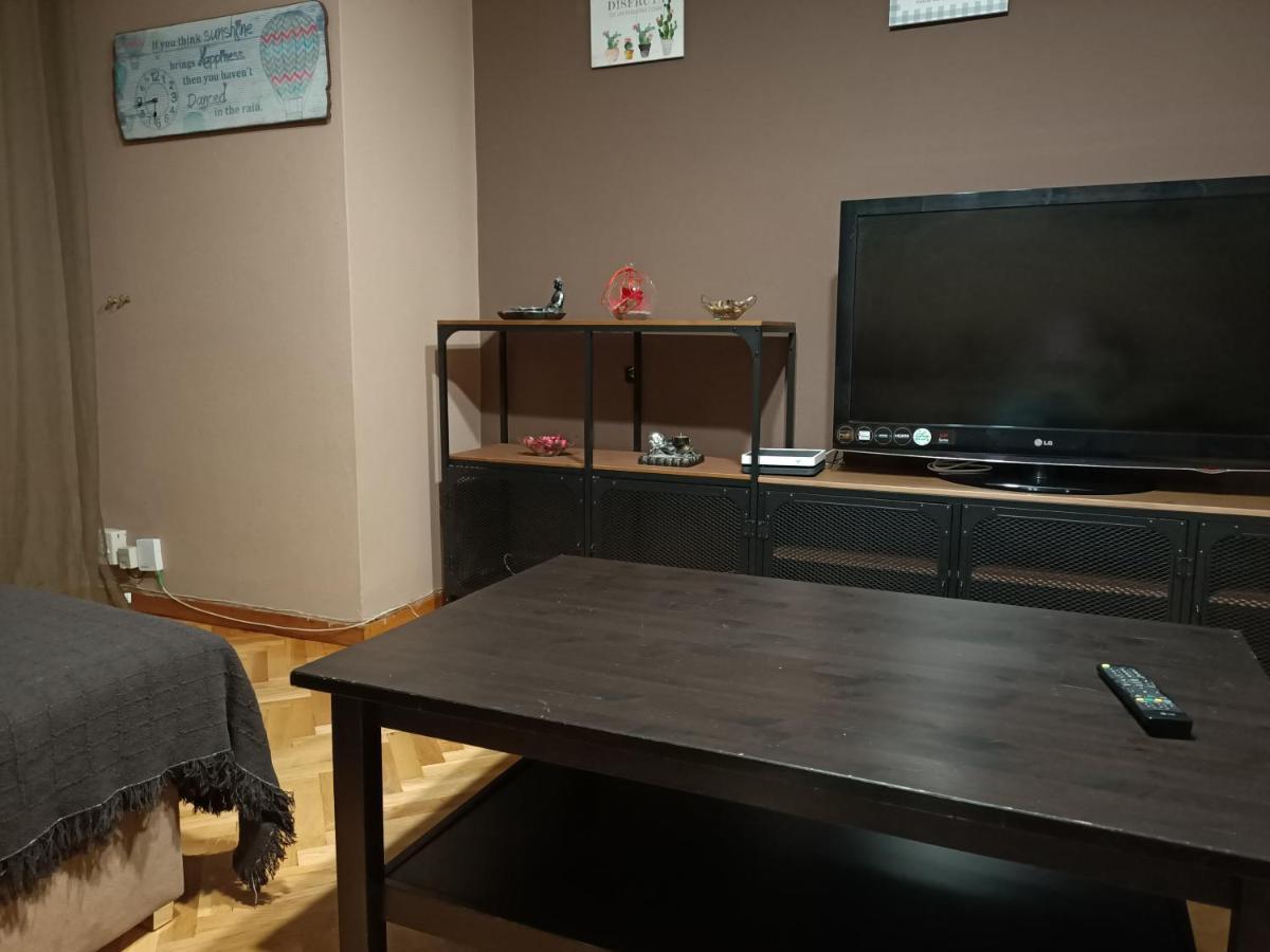 El Hogar De Todos Apartment Ourense Bagian luar foto